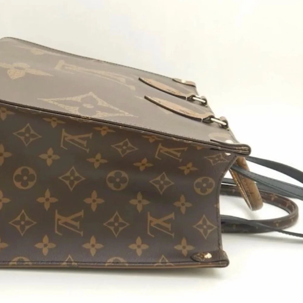 Louis Vuitton Monogram Reverse Large On-The-Go Tote Bag Like New - Picture 3 of 16